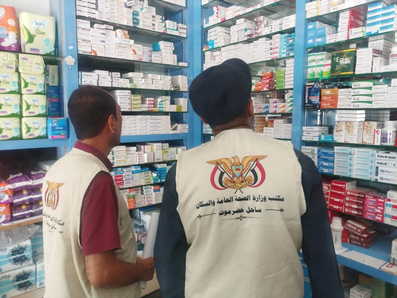 مكتب الصحة بساحل حضرموت ينفذ حملة تفتيشية على الصيدليات ومخازن الأدوية بالمكلا 1