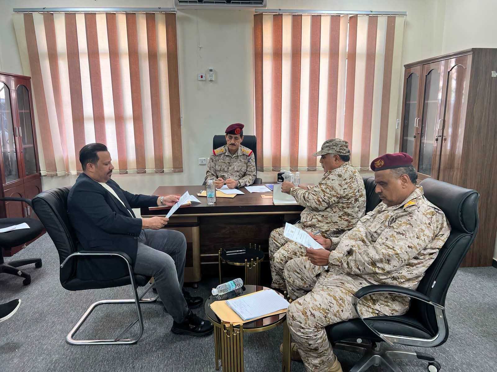 اجتماع عسكري بعدن يناقش ترتيبات تنفيذ توجيهات رئيس مجلس القيادة بشأن التعبئة العامة 1