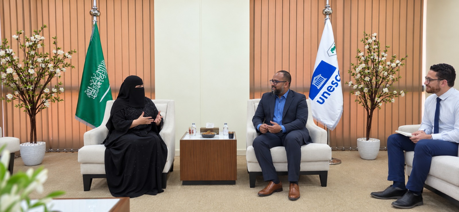 كرسي اليونسكو بجامعة عدن يبحث تطوير البرامج والشراكات مع مركز الجودة الإقليمي 1