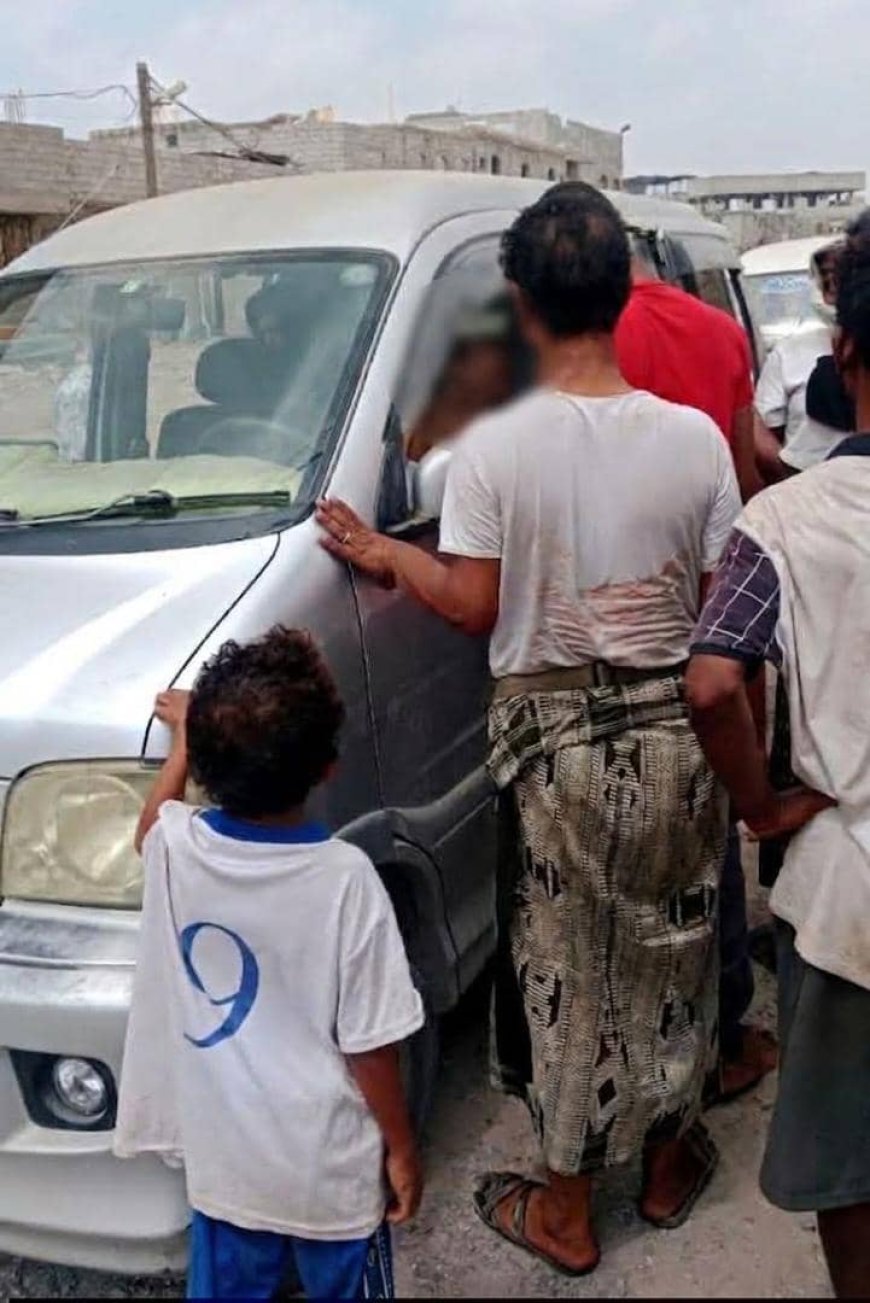 العثور على سائق متوفي داخل باصه في الممدارة بعدن 1