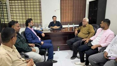 مدير عام إعلام عدن يناقش مع مديري مكاتب الإعلام بالمديريات تطوير الأداء الإعلامي وإطلاق الموقع الرسمي للعاصمة 2