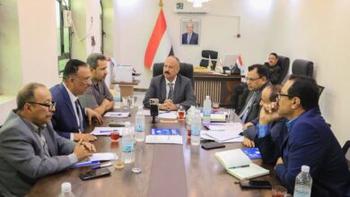 وزير النقل يتراس اجتماعاً للجنة الخاصة بإغلاق منافذ التهريب وتنظيم عمل المنافذ البحرية وتعزيز الرقابة 2