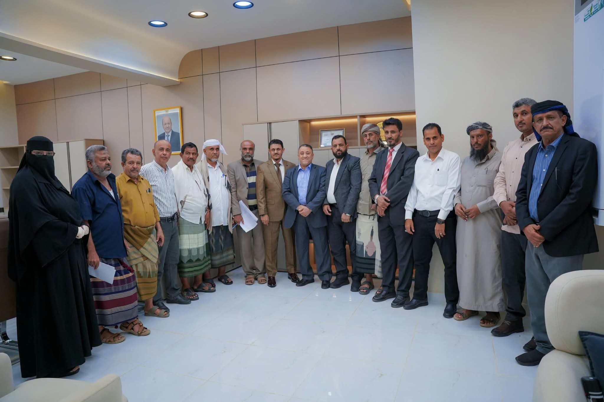 إتمام عملية الاستلام والتسليم بين عدد من مديري العموم لعدد من المرافق بمحافظة أبين 1
