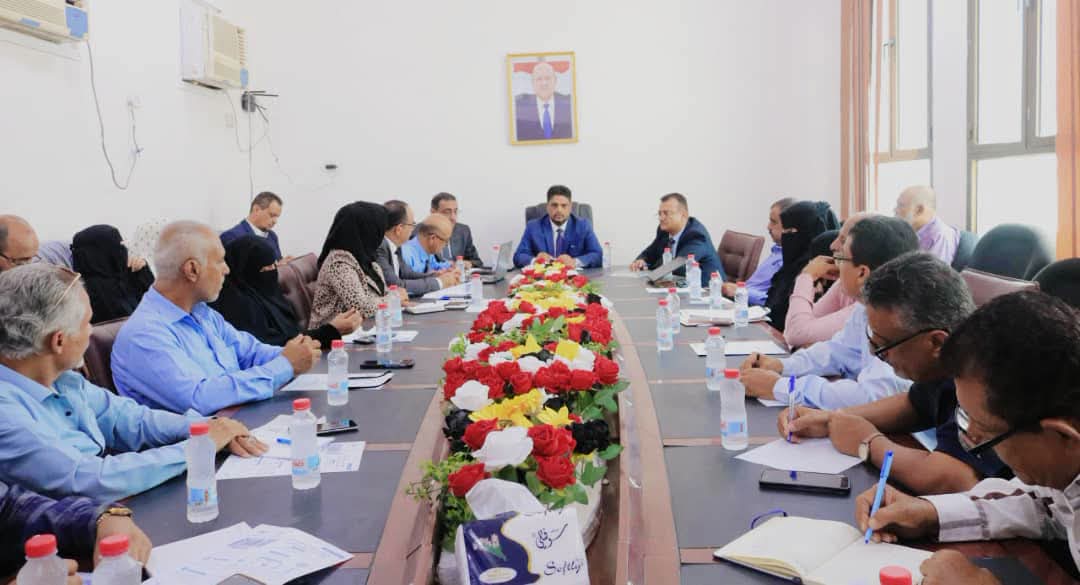 اجتماع بعدن يناقش تفعيل دور مجلس الوزارة ومشروع المؤتمر الوطني للتعليم الفني 1
