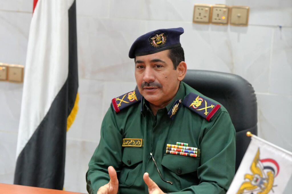 وزير الداخلية: الحوثيون والقاعدة يتخادمان في استهداف أمن اليمن
