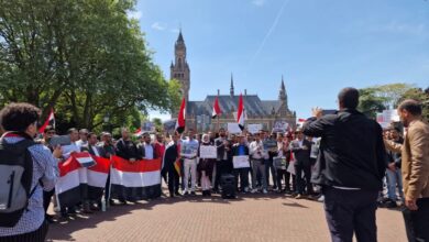 وقفة احتجاجية في لاهاي تطالب بإنهاء حصار تعز ومحاسبة المسؤولين عن الانتهاكات الحوثية 2