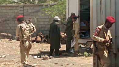 أمن العاصمة عدن ينفذ حملة مداهمة وتمشيط واسعة من العريش حتى العماد 3