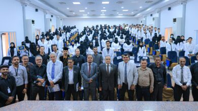 كلية طب الأسنان بجامعة عدن تحتفي بطلابها المستجدين وتكرم الأوائل 5