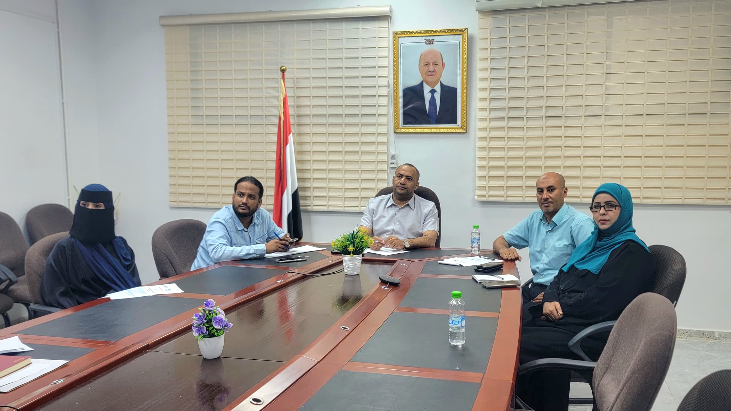 وزارة الصناعة والتجارة تبحث تطوير البنية التحتية لجودة العسل اليمني وتعزيز قدراته التصديرية 1
