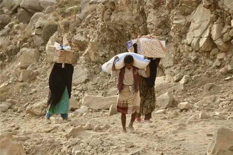 حصار تعز يدخل يومه الـ19.. كارثة إنسانية تهدد حياة مليوني شخص