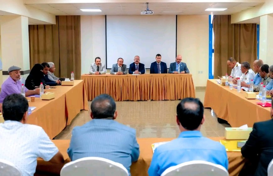 وزير النقل يؤكد أهمية تقييم مخاطر المرافق المينائية وتحديد الأولويات واتخاذ الإجراءات الوقائية 1